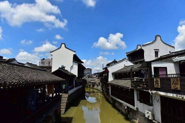 山鹰国际:宿州基地第一阶段年产90万吨包装纸热电联产项目目前处于土建施工阶段
